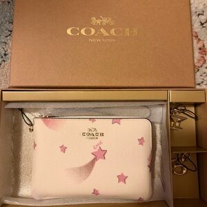 Coach Pink Star Wristlet set with 2 key charm